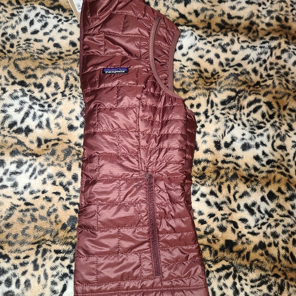Patagonia Vest - Picture 8 of 16